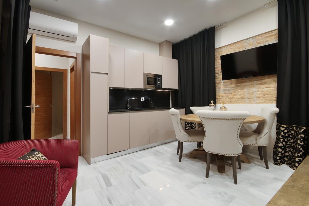 Suites Gran Via Capilla Real Гранада Экстерьер фото